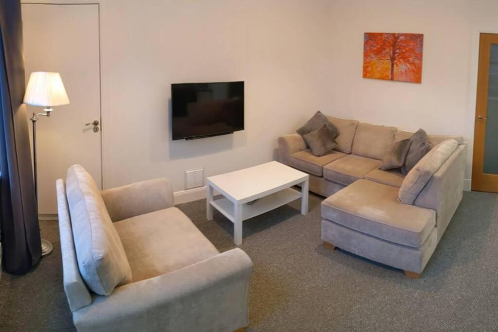 Glenfinnan - Two Bedroom Apartment Dunfermline Luaran gambar