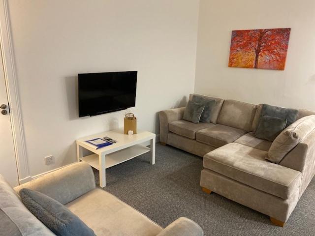 Glenfinnan - Two Bedroom Apartment Dunfermline Luaran gambar